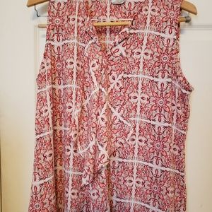 Vanhusen sleeveless top